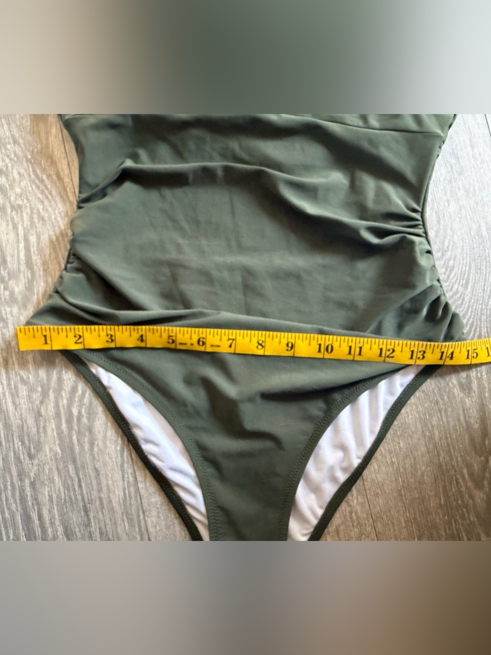 Cupshe Ruffled V-Neck Tummy Control One-Piece Swimsuit in Olive Green. Size M - Picture 8 of 12